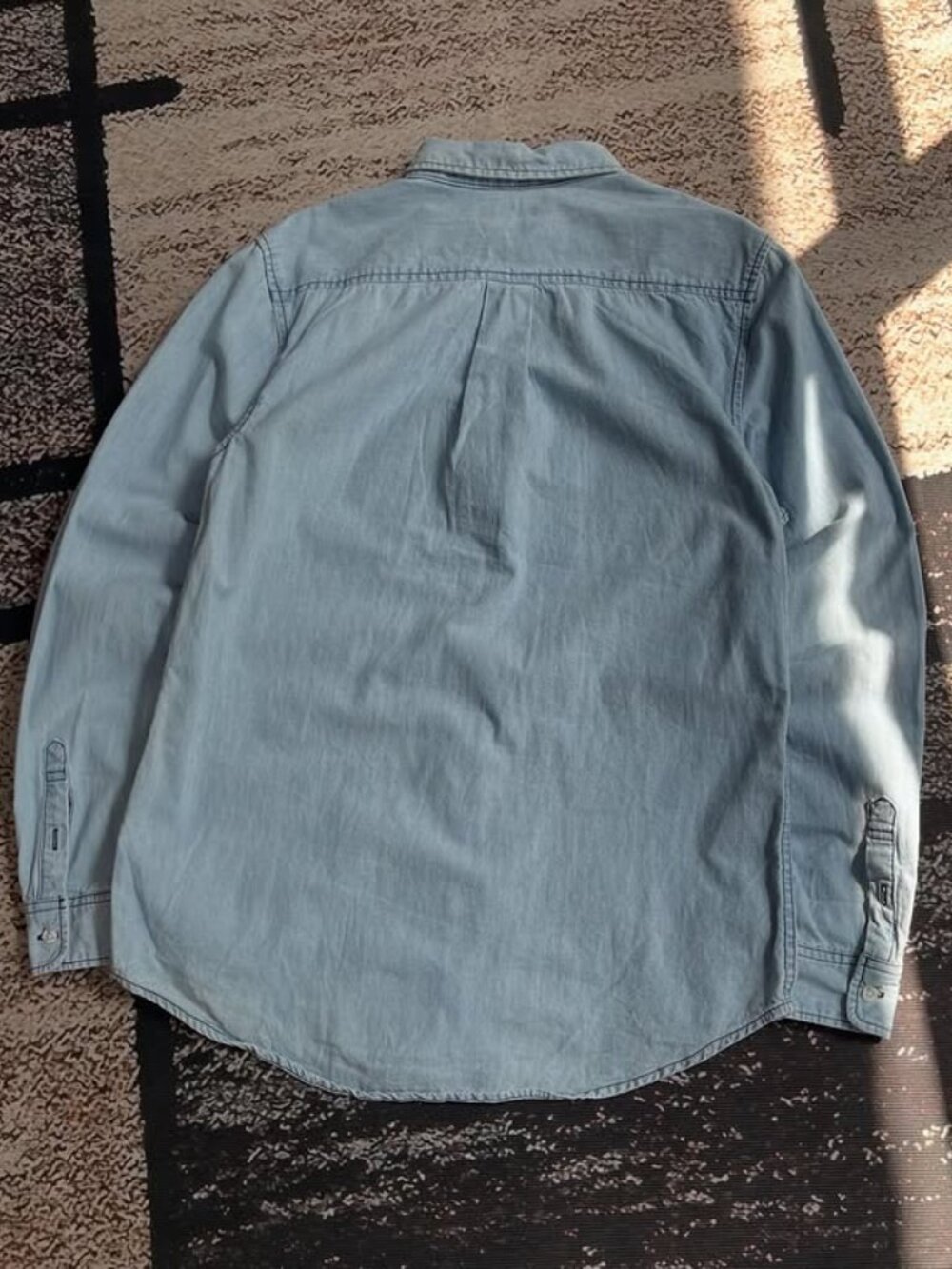 Denim Chambray Light Wash Long Sleeve Button Down Shirt Men's Large - Picture 3 of 3